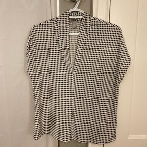 H&M V-neck Printed Cap Sleeve Blouse